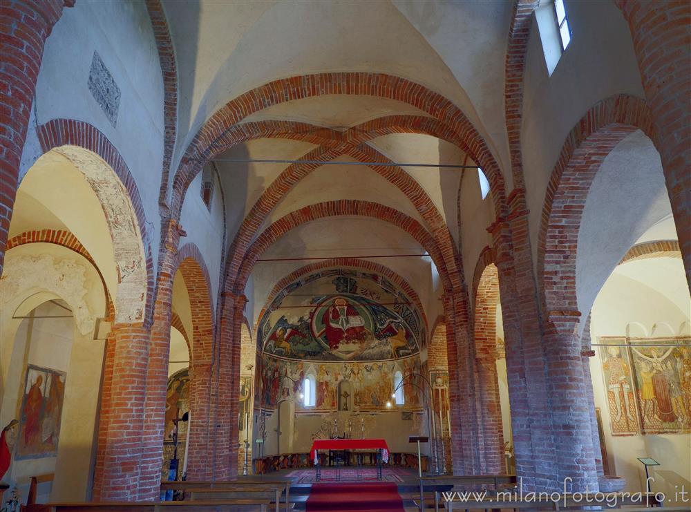 Casalvolone (Novara, Italy) - Interior of the Church of St. Peter